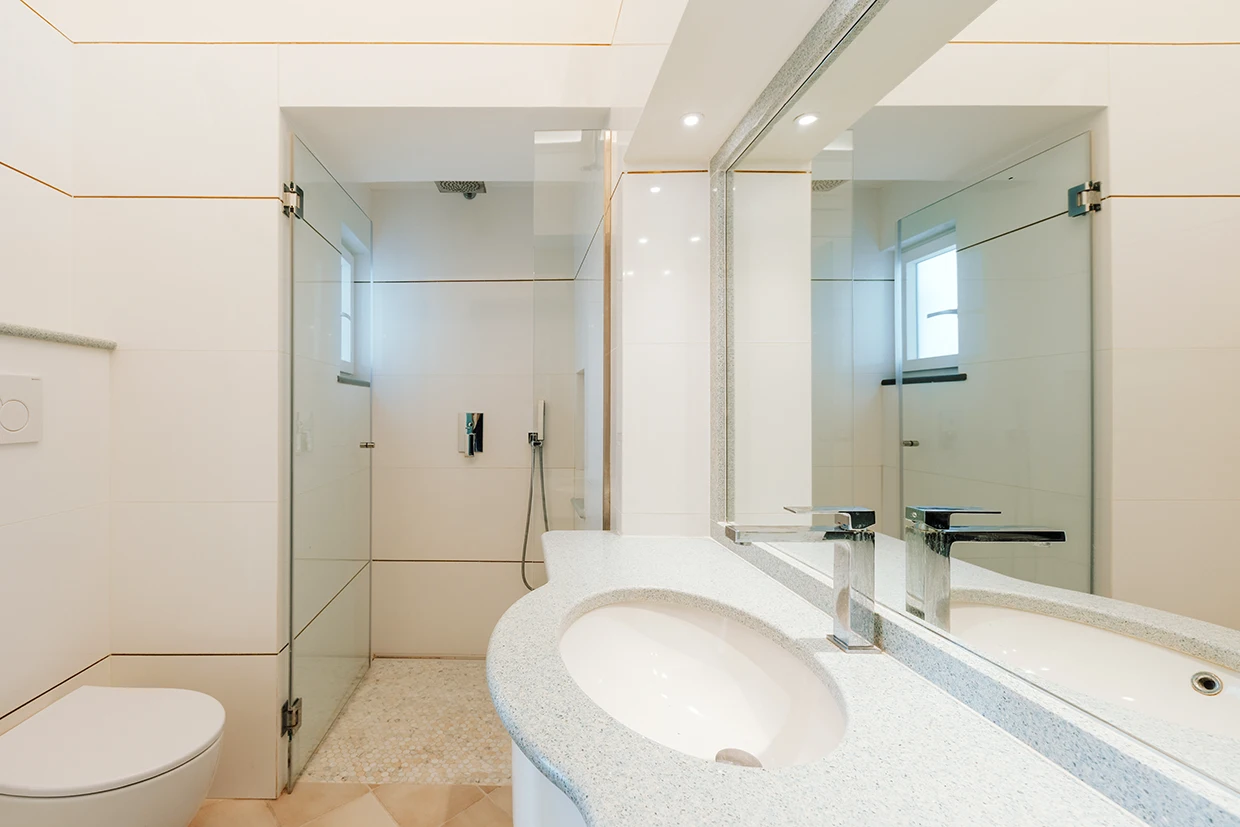 Villa Angelina Luxury sala bagno con con doccia walk in