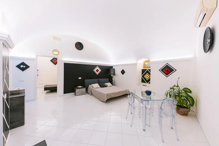 Villa Angelina Urban Retreat slide booking space